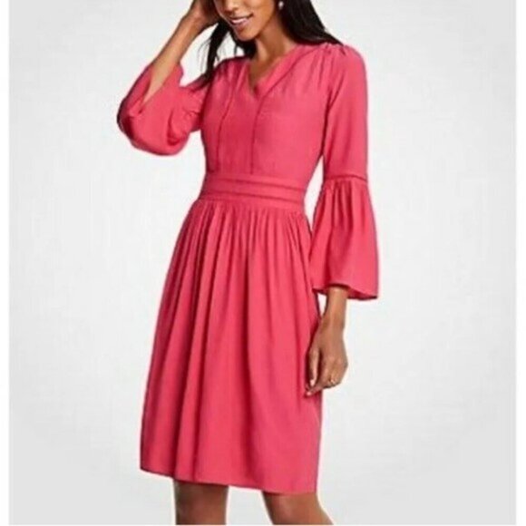 ANN TAYLOR Raspberry Regal Cutout Flare Sleeve Pleated women Dress 8 Event Party - Picture 12 of 12